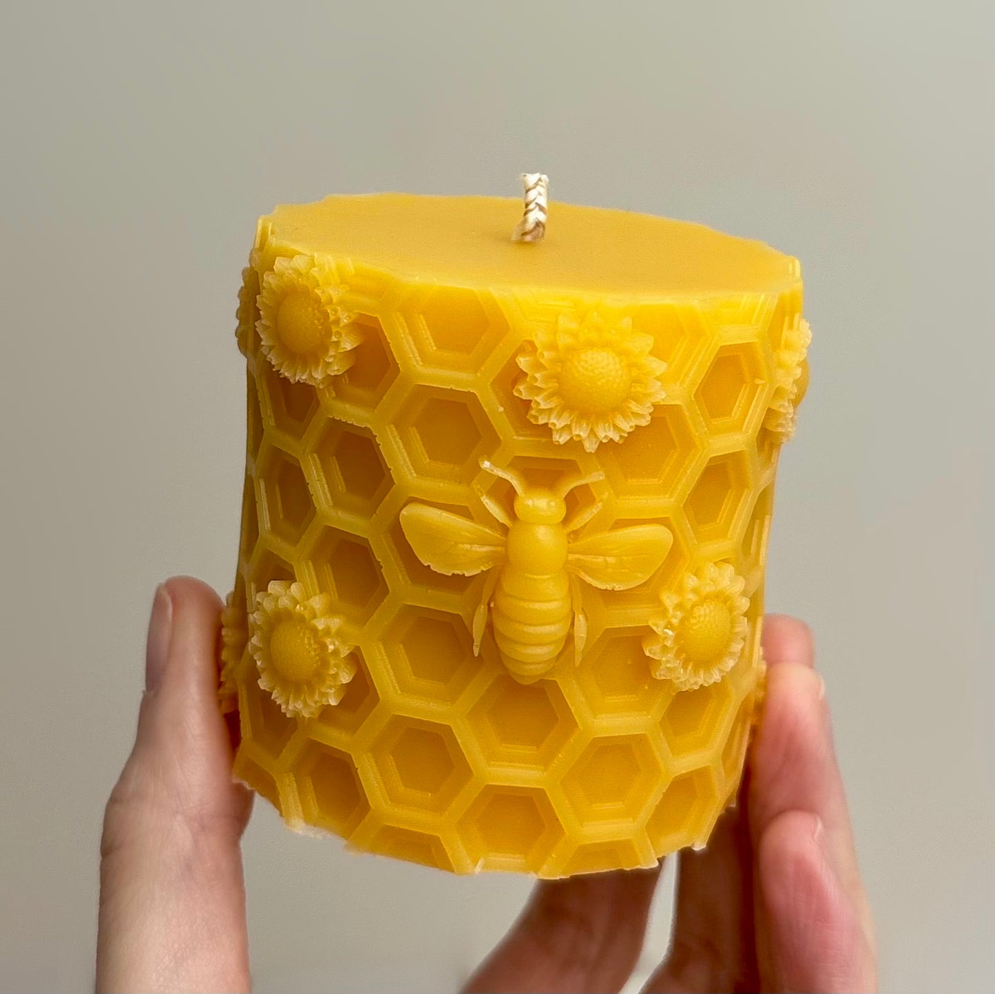 Honeycomb Cube Cylinder Honey Pot Unscented Pure Beeswax Candle - Home Decor | Giveaway | Gift Idea